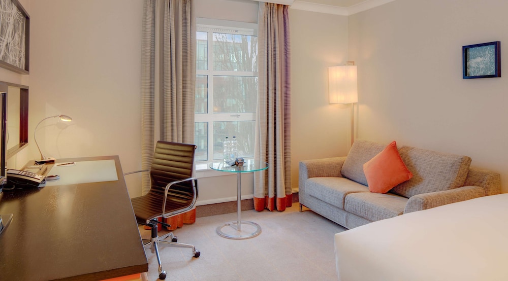 Hilton London Kensington 52/80