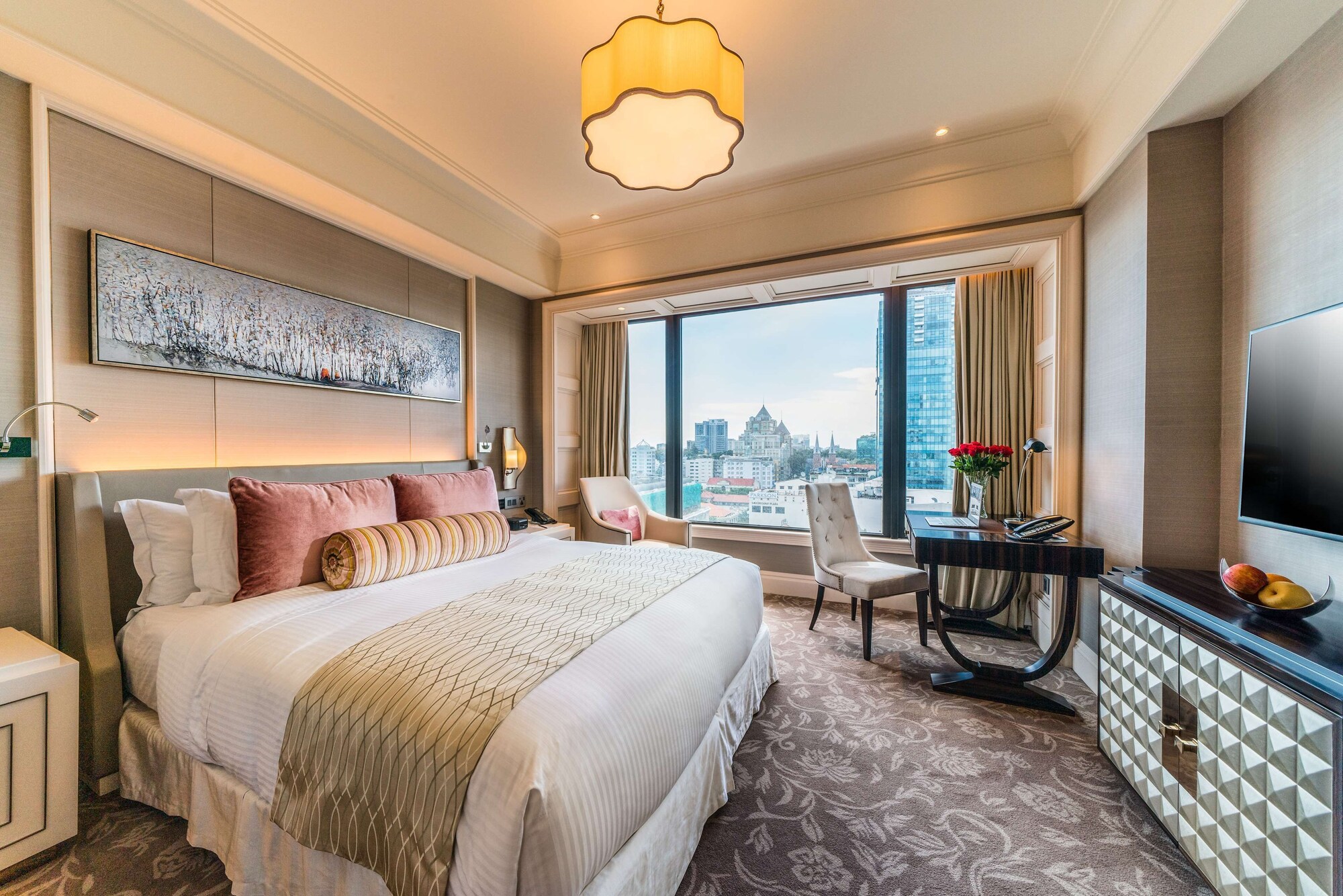 OPERA, KING BED