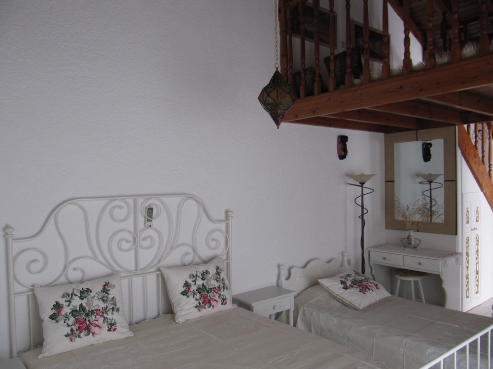 Castellino Studios 30/50