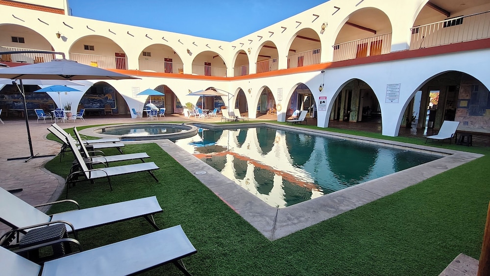 Hacienda Bugambilias 69/71