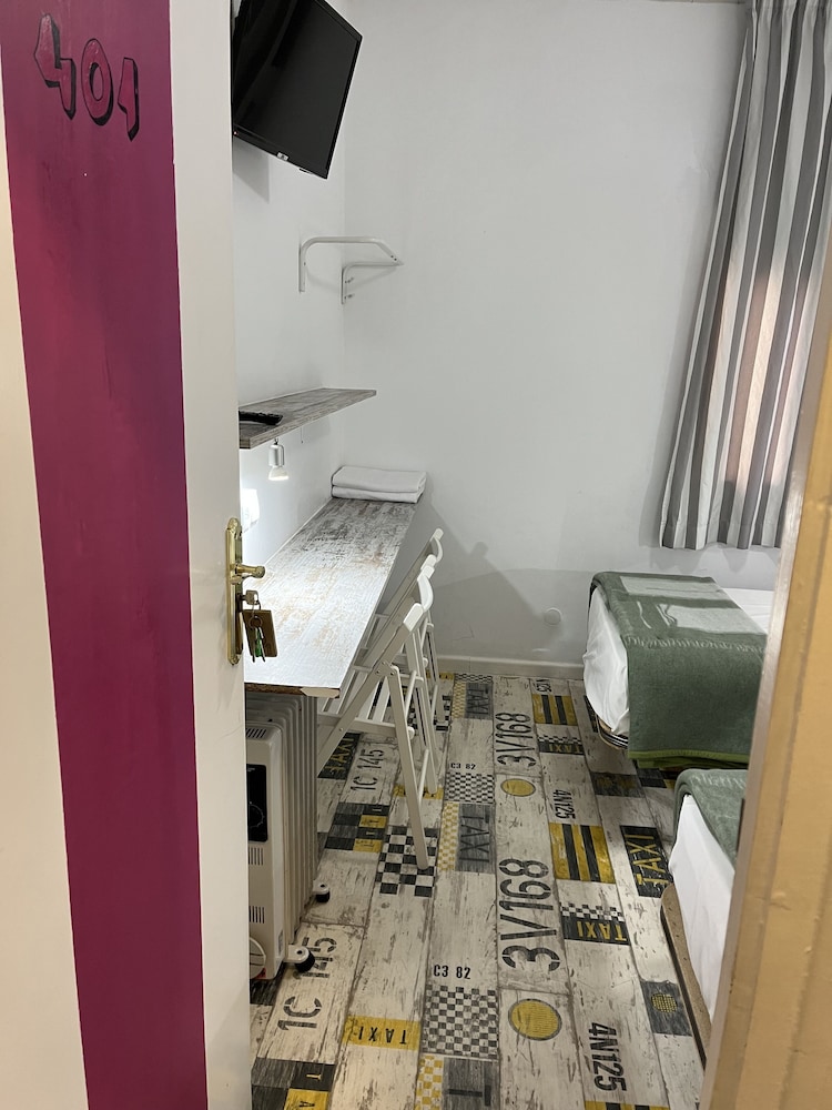 Hostel Almansa 37/50