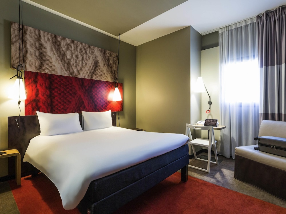 Ibis Bordeaux Centre Gare Saint Jean 22/66