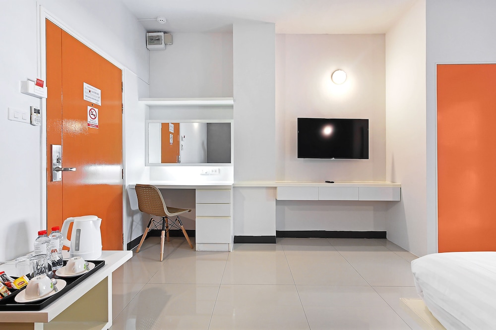 Fullroom 77 Srinakarin 61/68