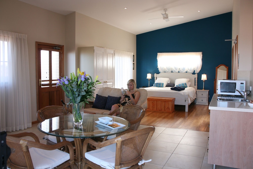 Lavender House Bed And Breakfast 37/49