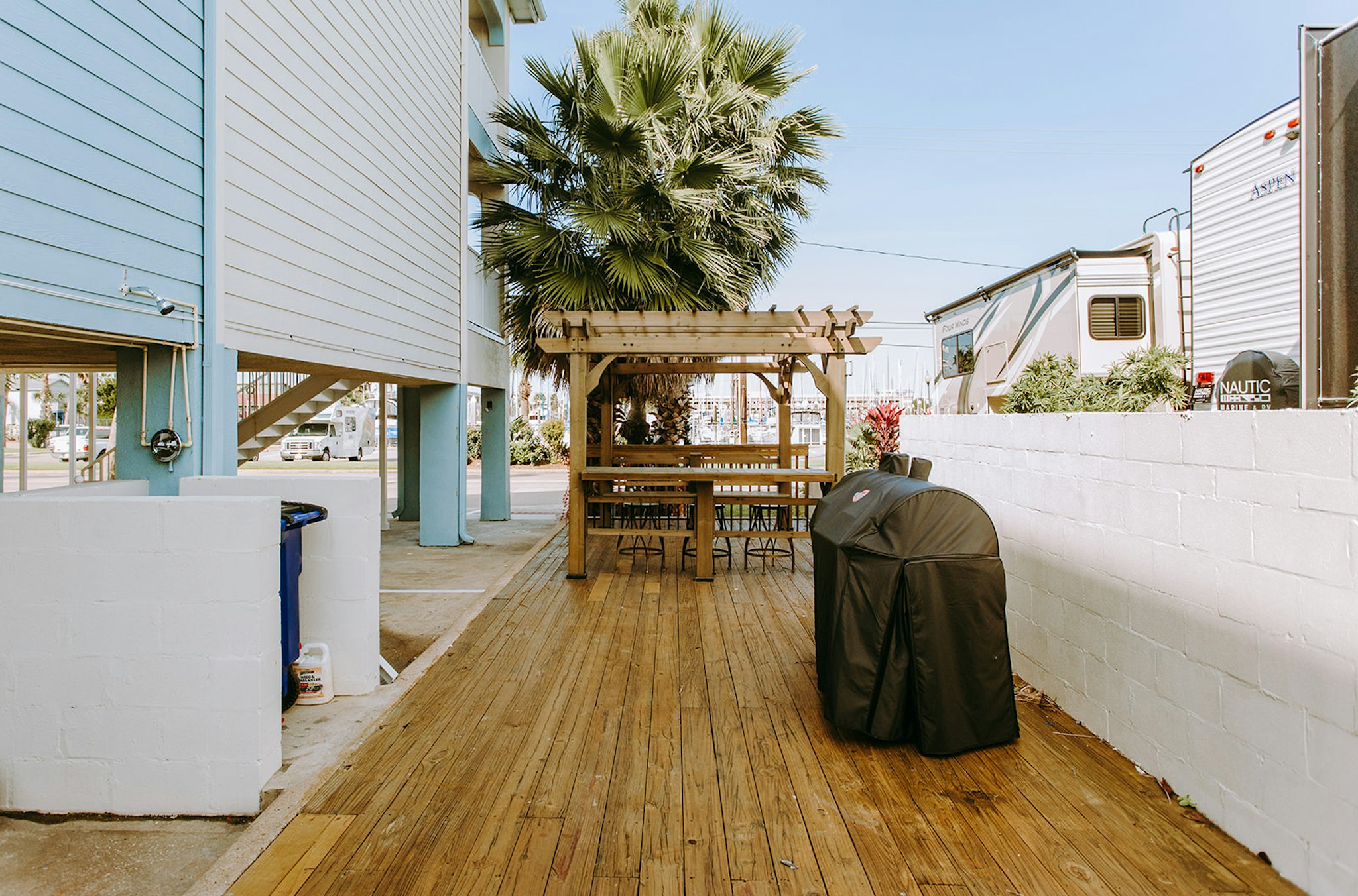 Passport Inn 49/54