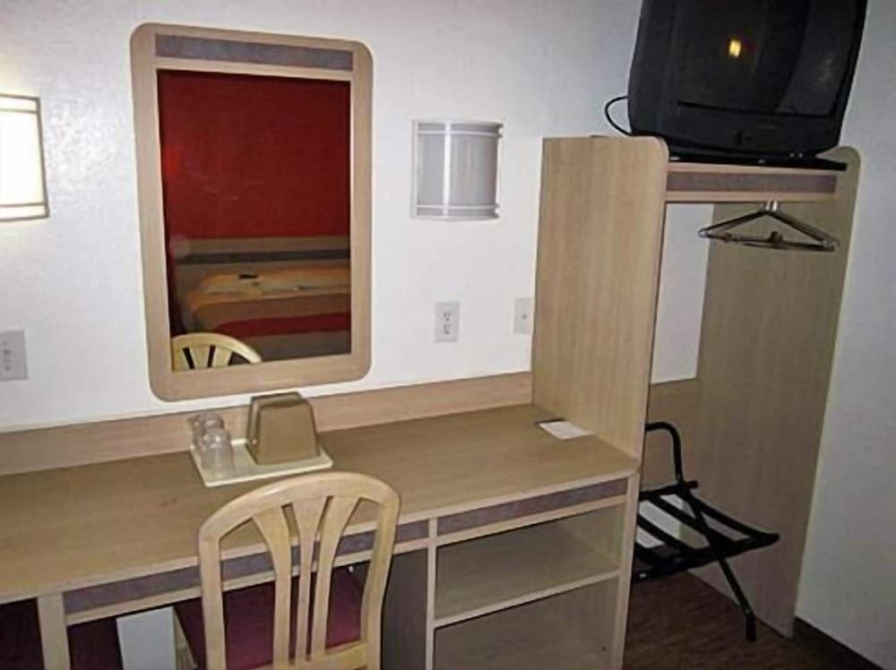 Motel6 McKinney, TX - North 34/34