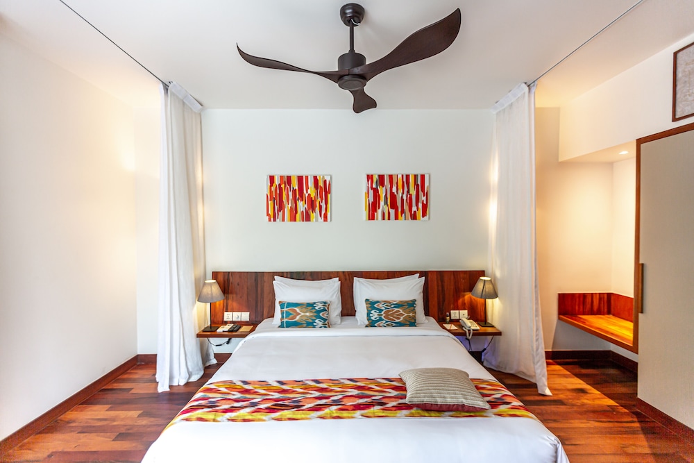 3 BEDROOMS, POOL, VILLA