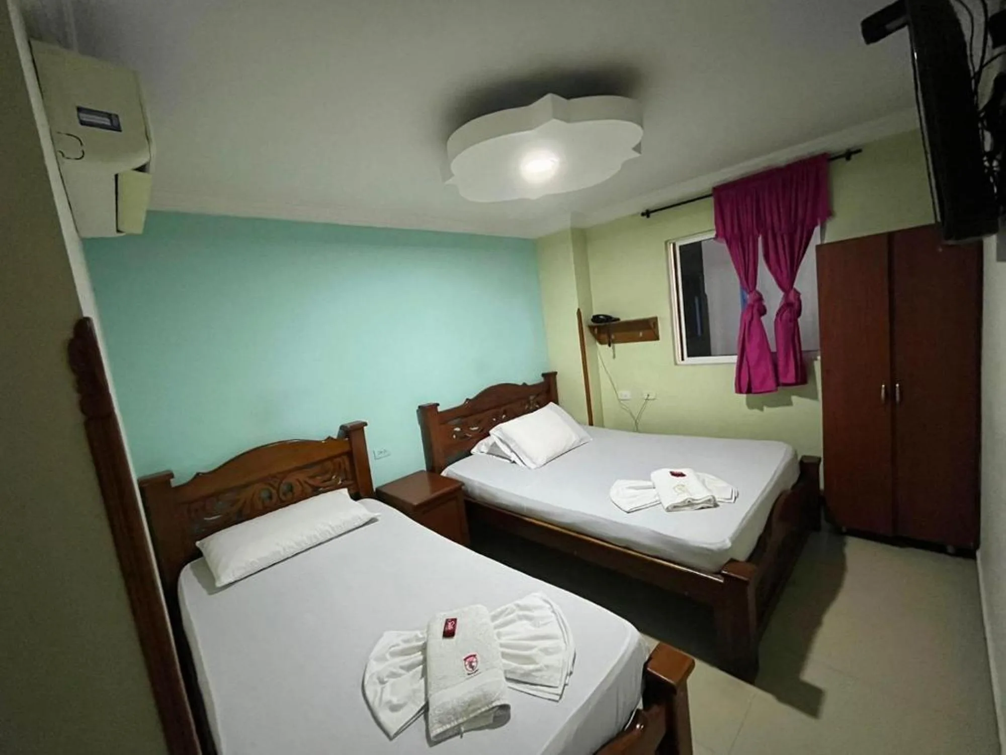 Hotel Bucarica Plaza 10/16