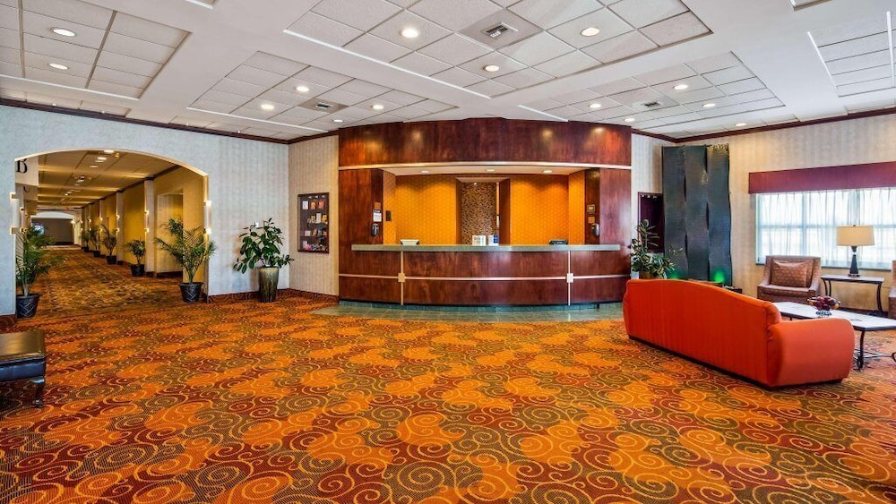 Rock Island Inn & Suites Marshalltown 8/55