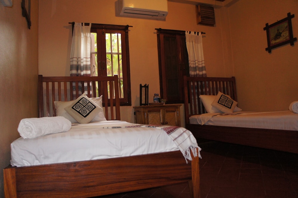 Lao Lu Lodge 12/91