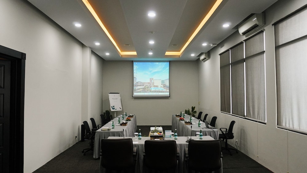 Grage Hotel Cirebon 65/71