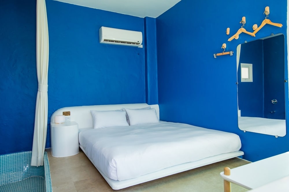 Southborder Design Hotel 9/69