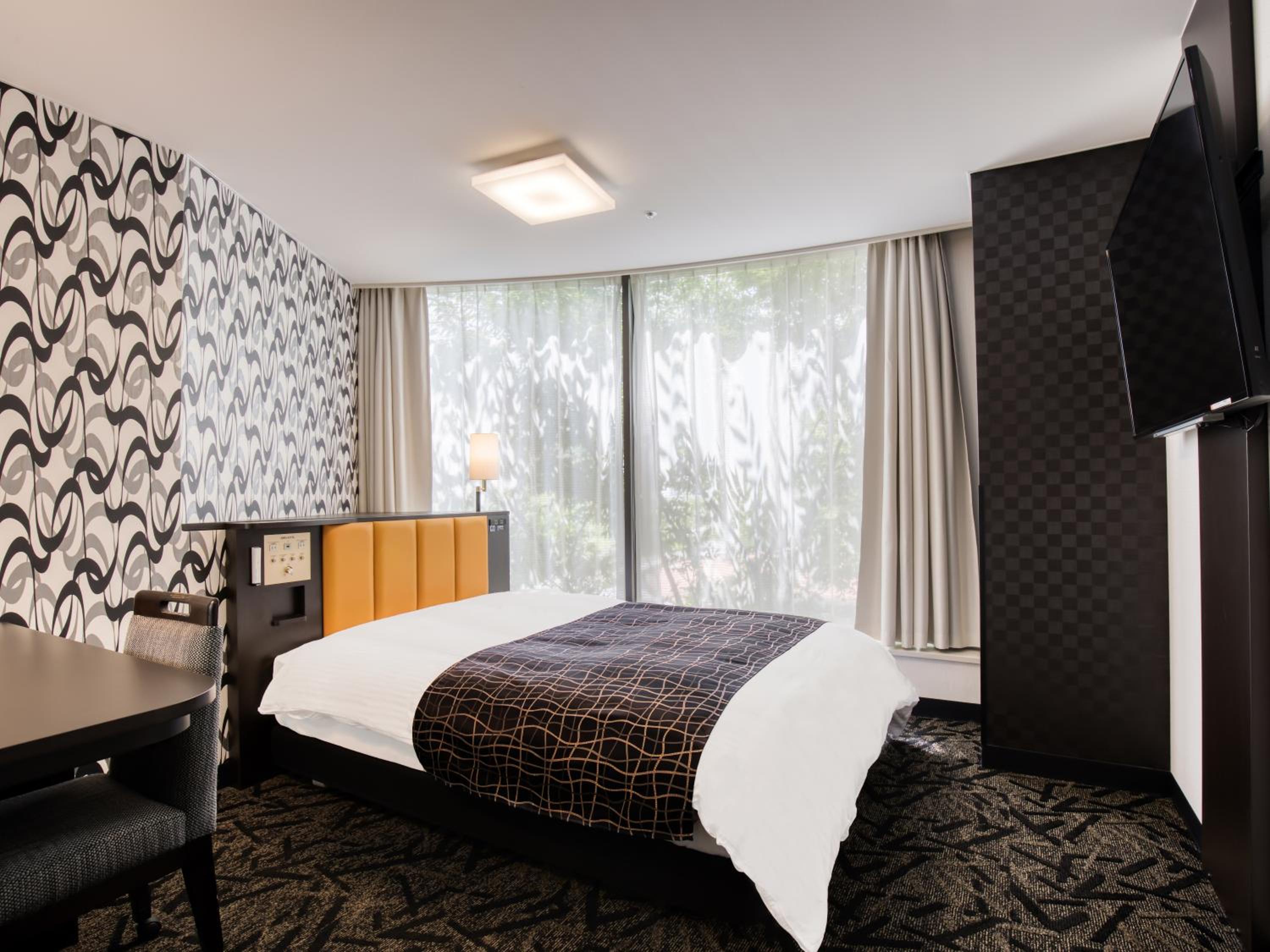 Semi Room, Single, Semi Double Bed