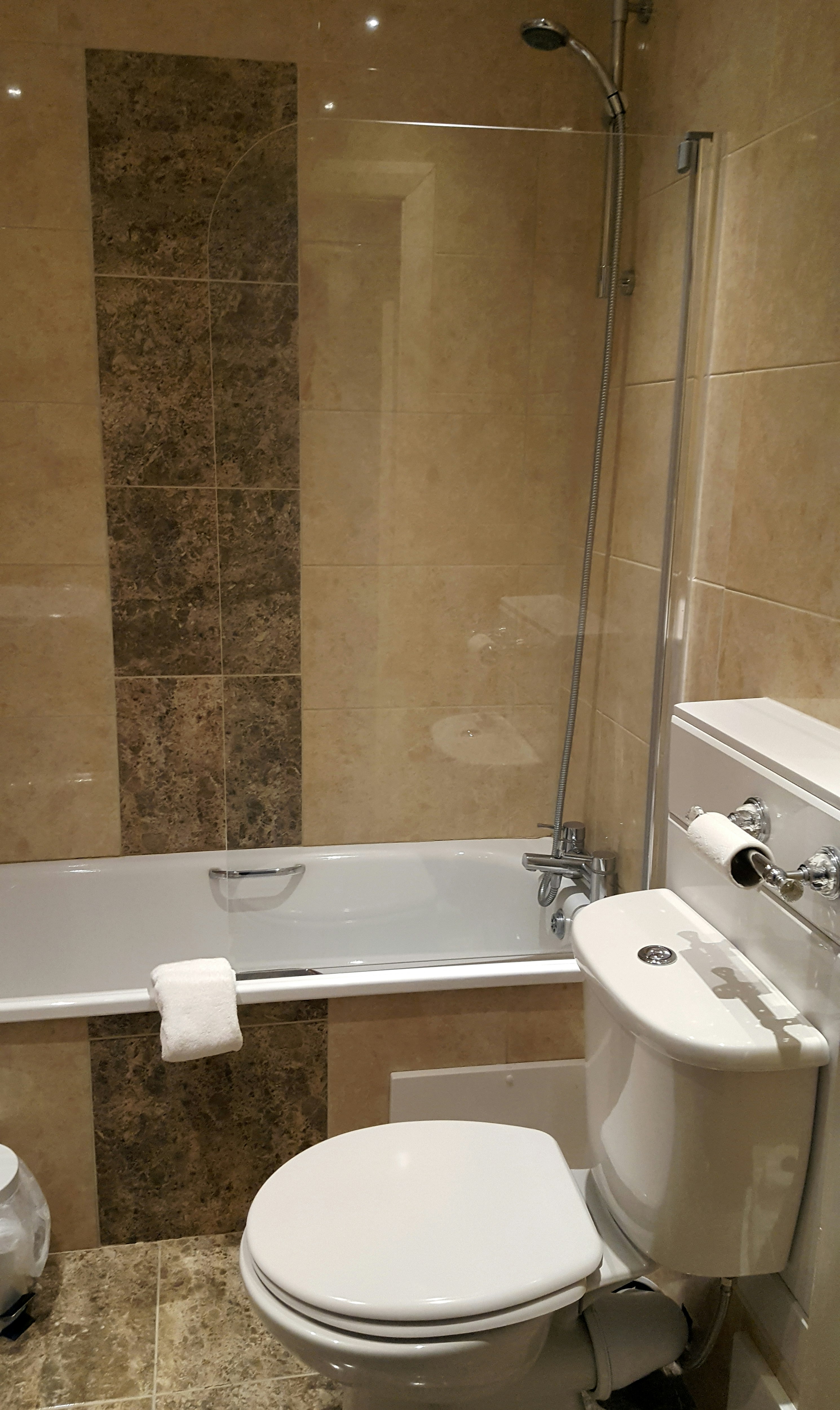 Barons Court Hotel Walsall 17/17