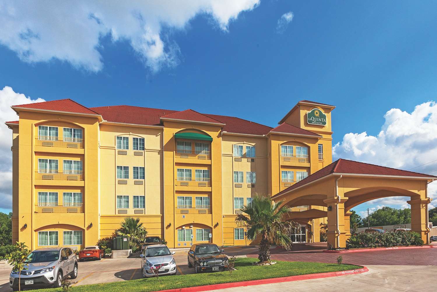 La Quinta Inn And Suites By Wyndham Columbus Tx 3/60
