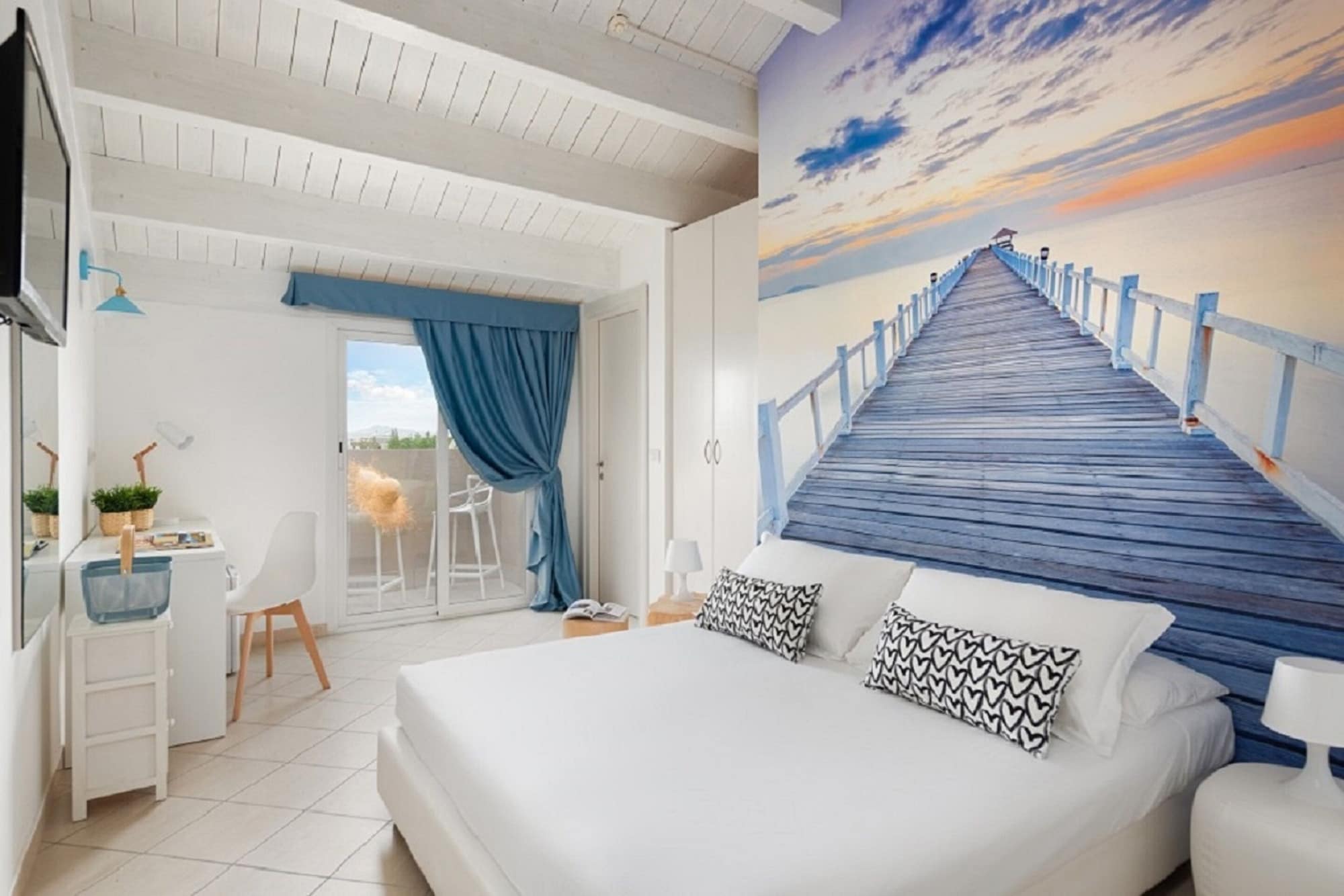 COMFORT, TRIPLE, PARTIAL SEA VIEW, BALCONY