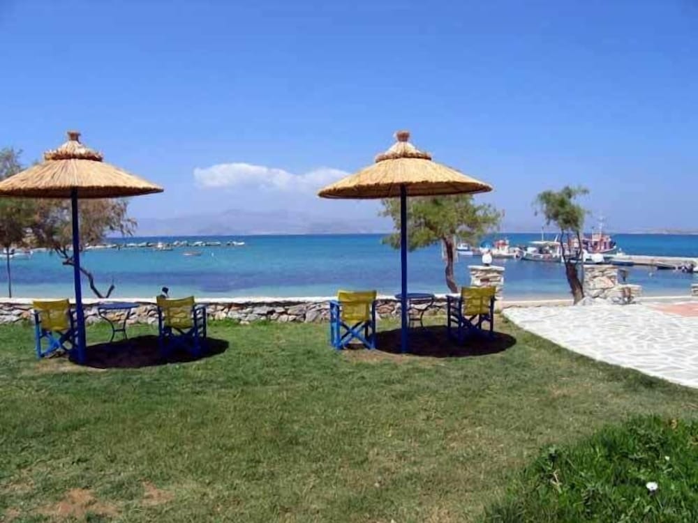 Aghia Anna Hotel 38/41