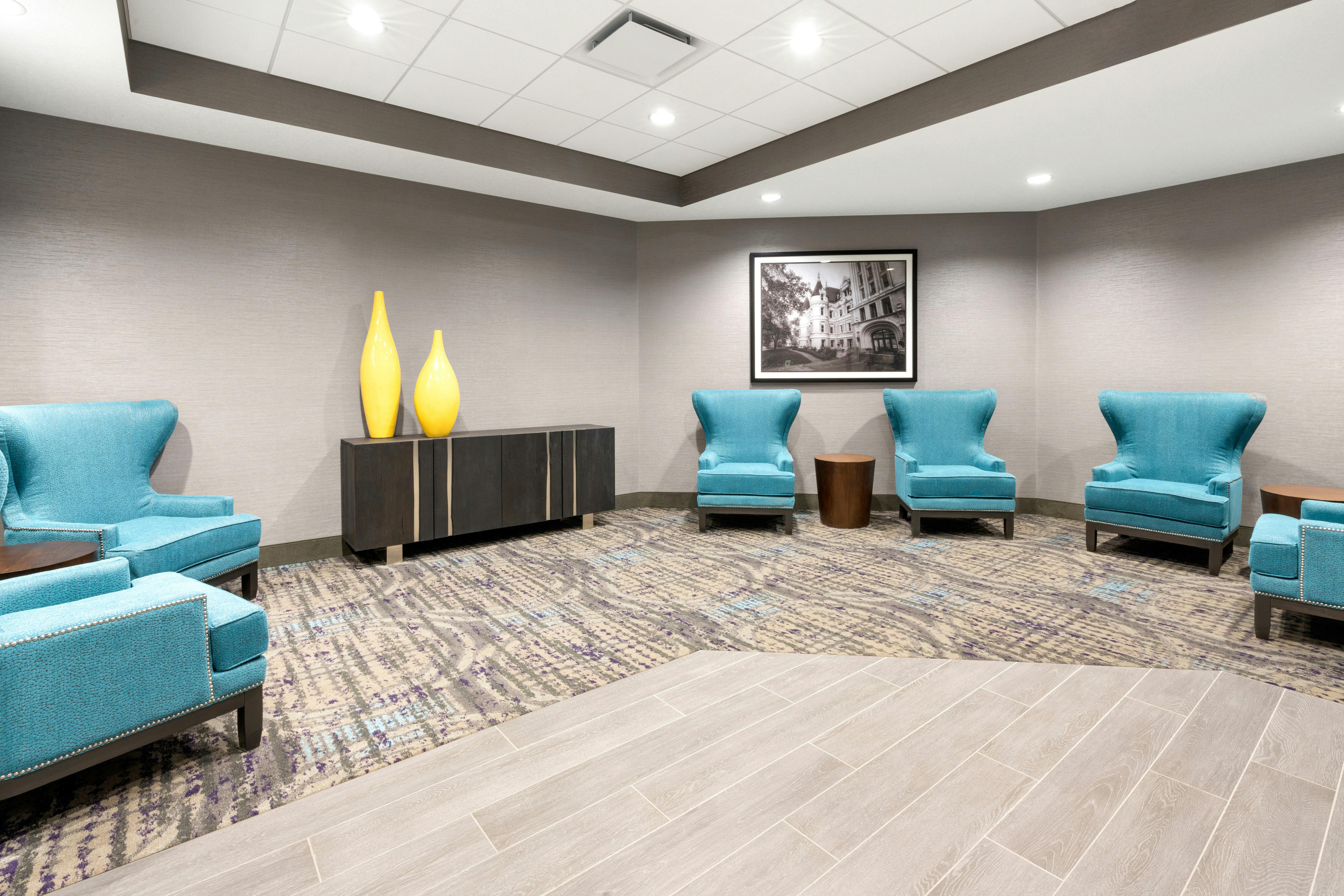 Hampton Inn & Suites Spokane Downtown-South 33/56
