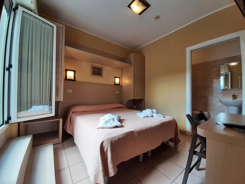 Hotel Originale 10/50