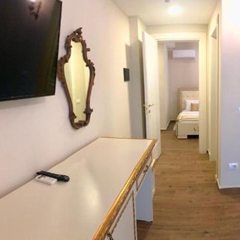 Empire Hotel 38/50