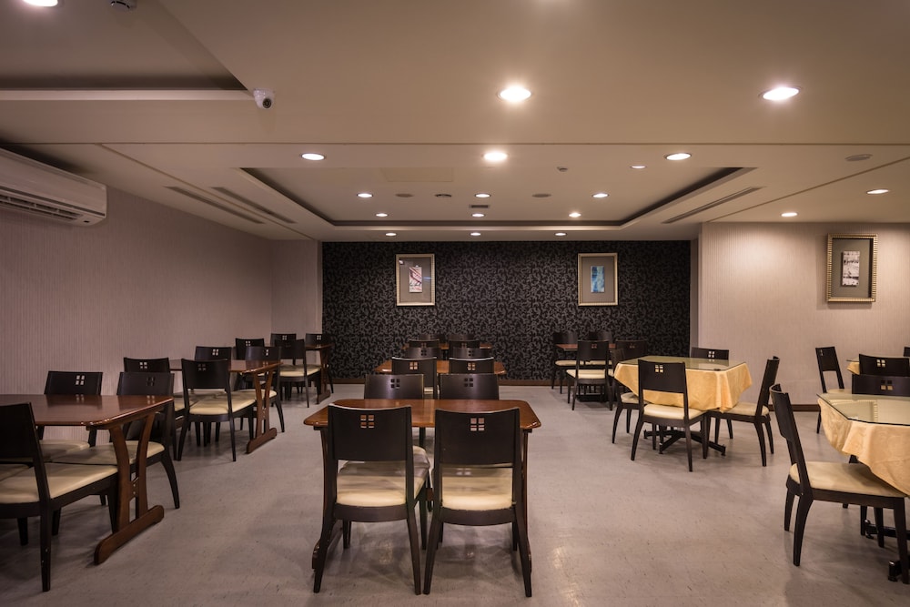 Felicity Business Hotel 51/55