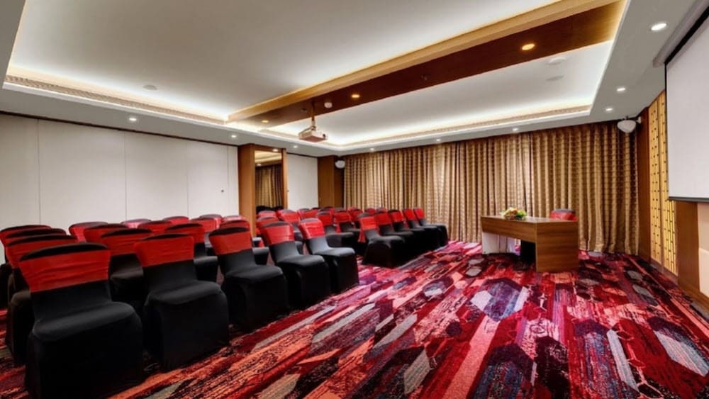 The Fern An Ecotel Hotel Goregaon 56/64