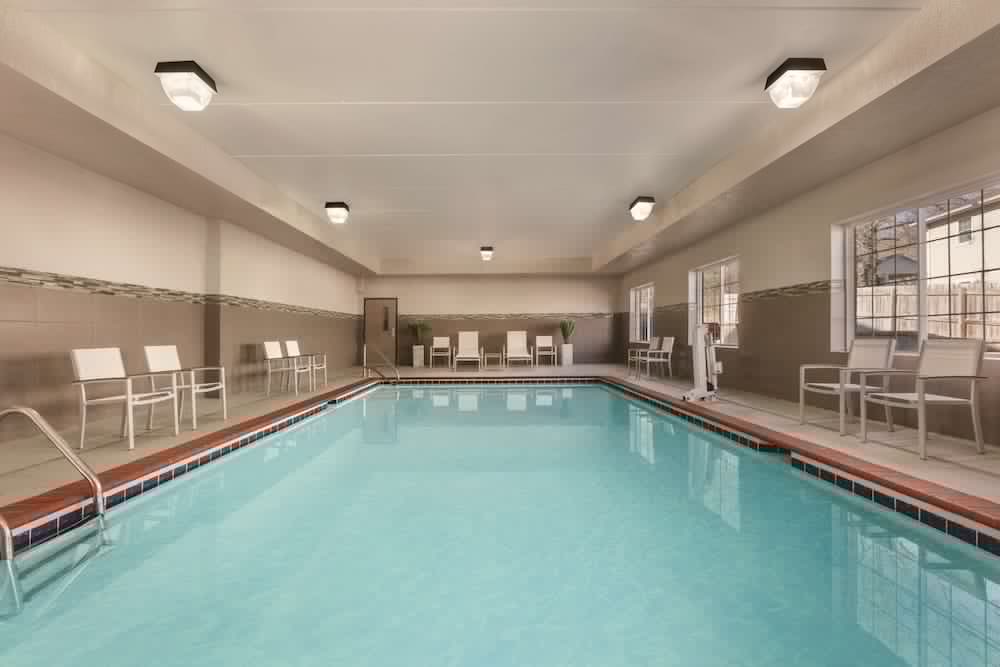 Country Inn & Suites by Radisson, London, KY 24/41