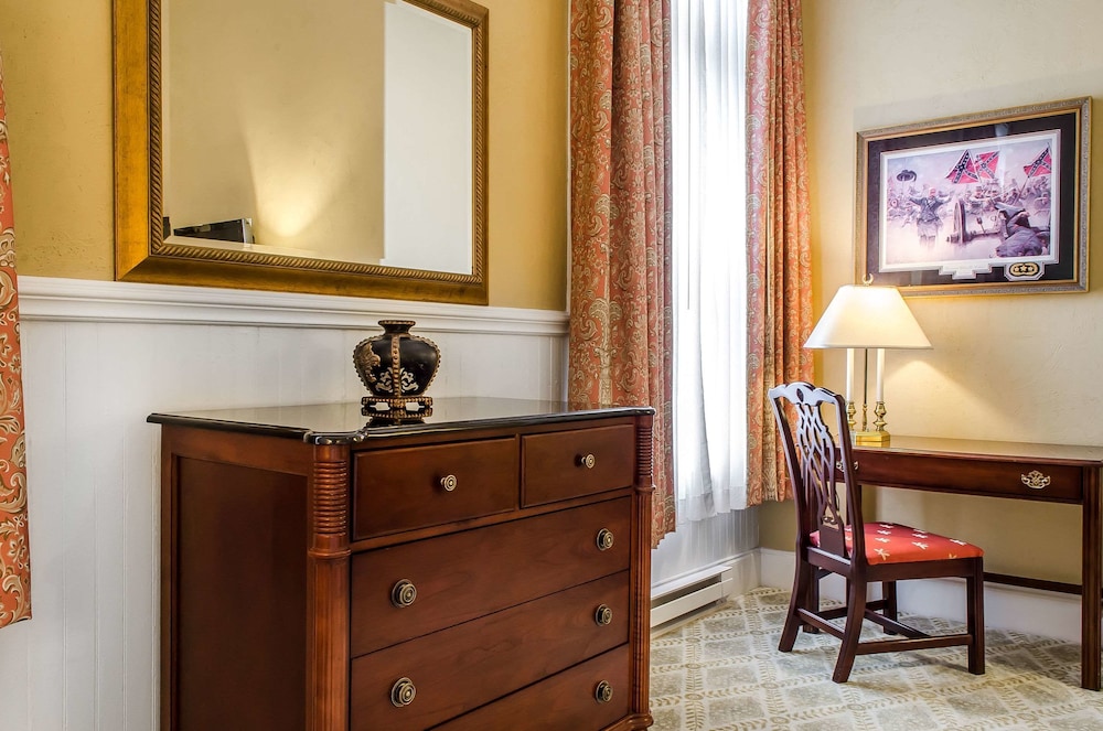 The Federal Pointe Inn Gettysburg, an Ascend Collection Hotel 10/40