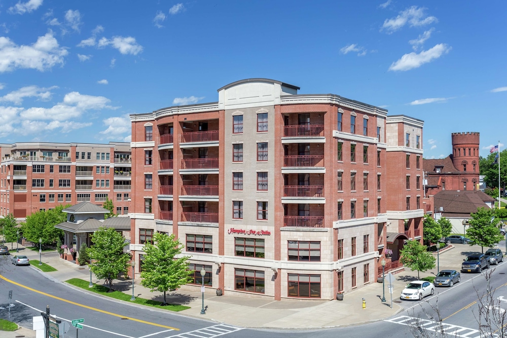 Hampton Inn Suites Saratoga Springs Downtown 1/69