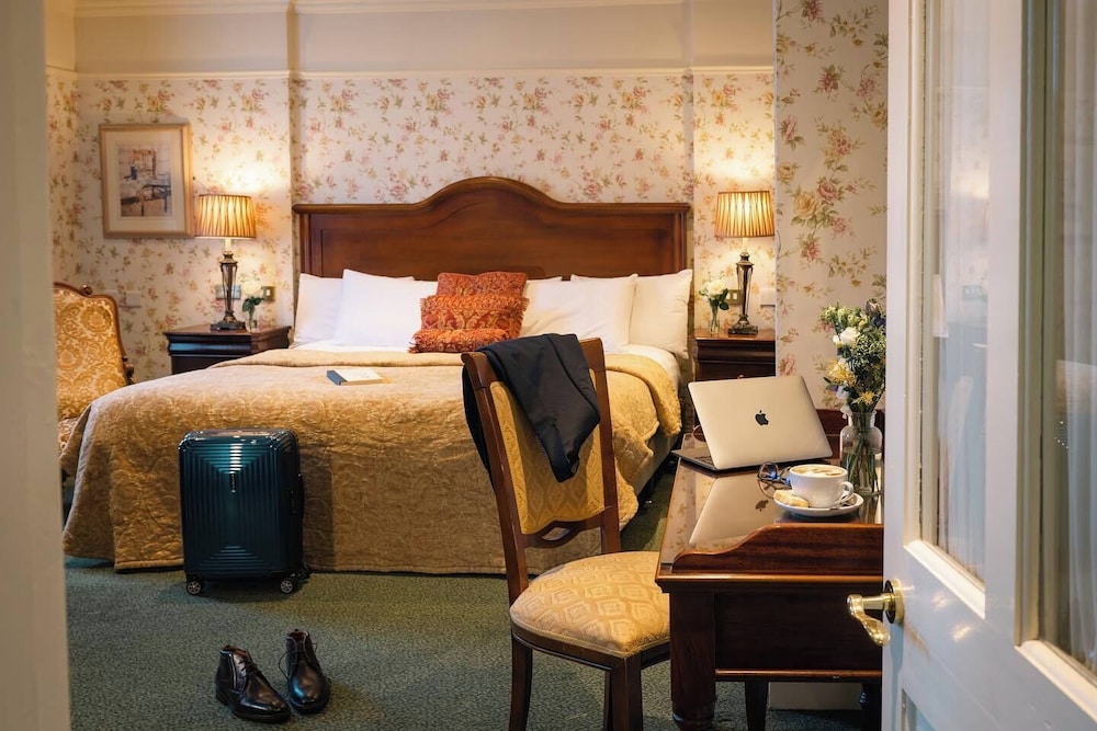 Arbutus Hotel Killarney 10/68