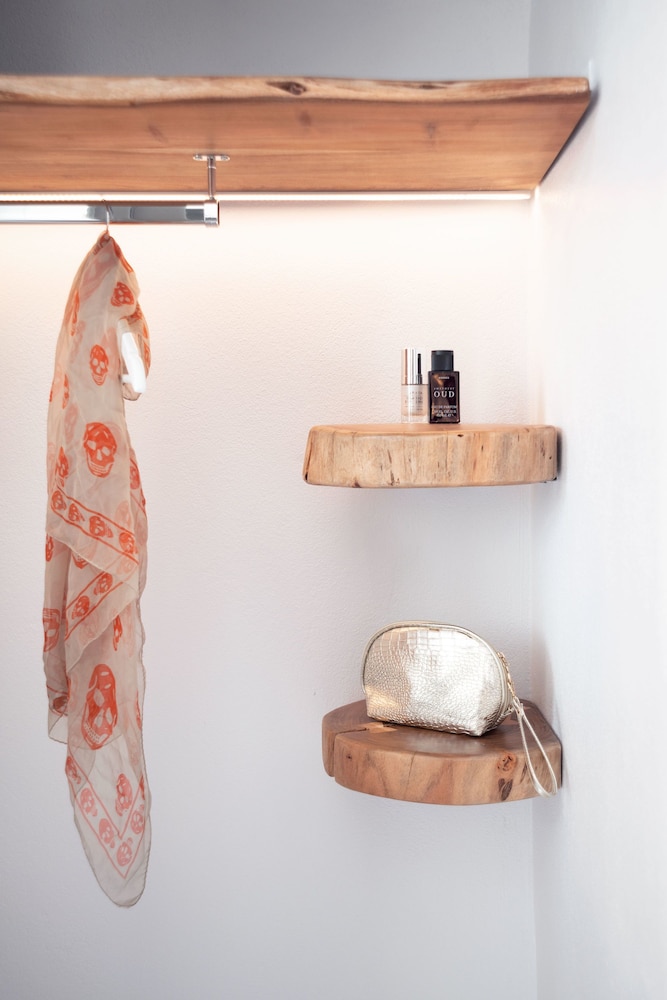 Paros Comfy Suites 22/50