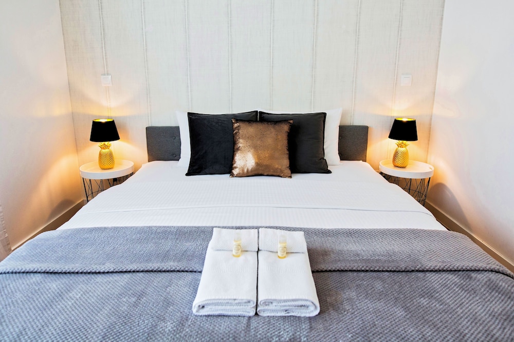 Industrial Lisbon Apartment - Adults Only 15/49