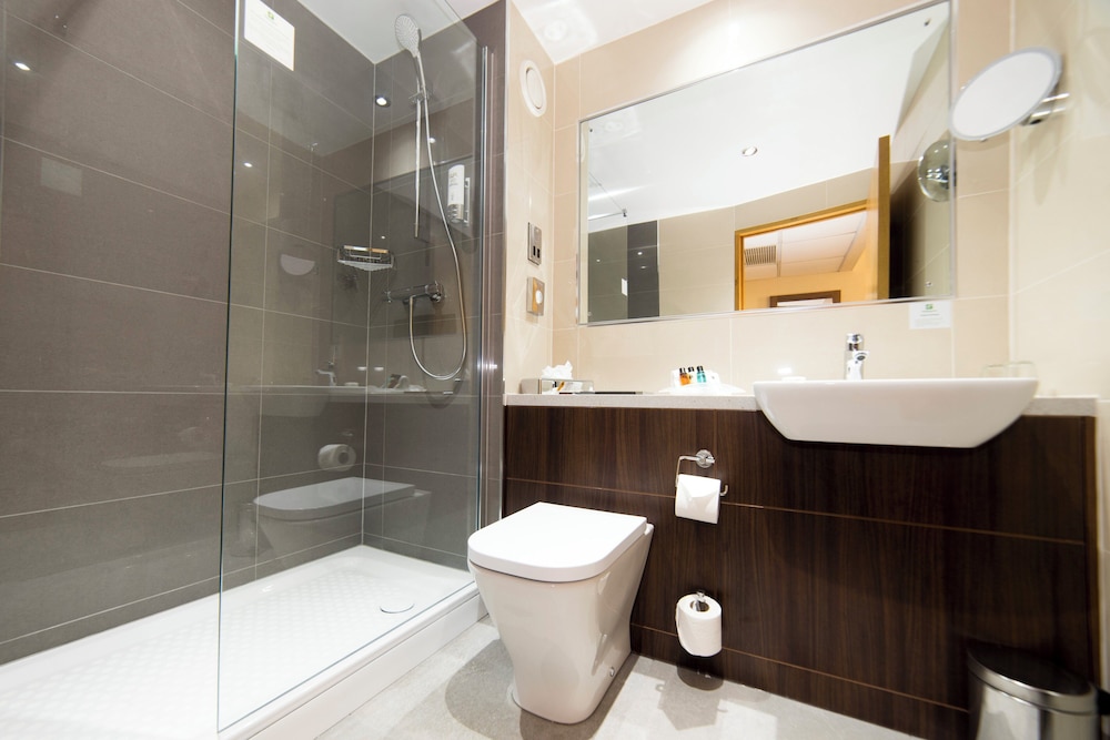 غرفة قياسية بسريرين مزدوجين، Holiday Inn Nottingham 6/7
