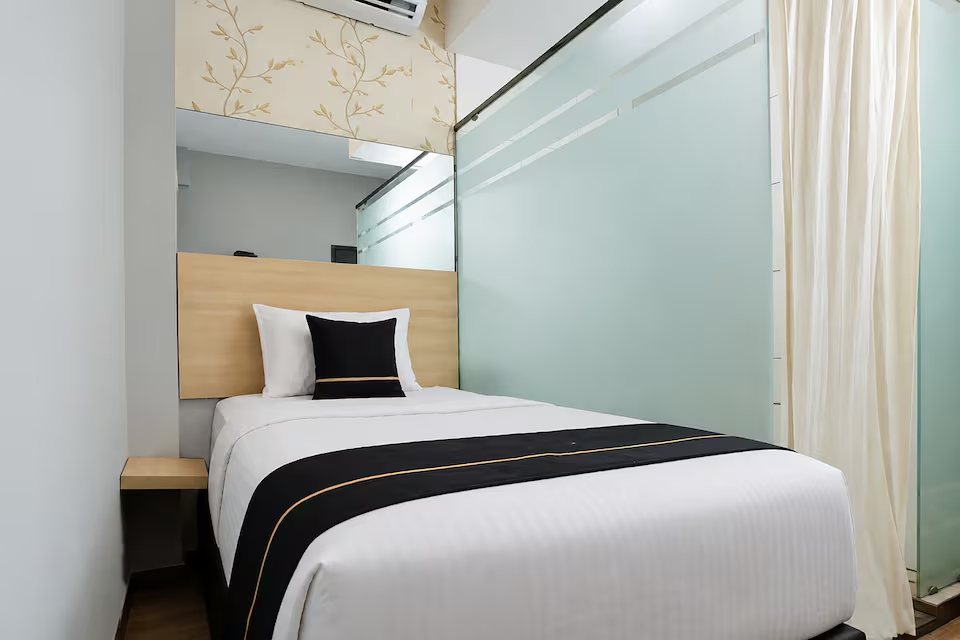 Room at Collection O near Lampung City Mall formerly Royal Guesthouse, BANDAR LAMPUNG