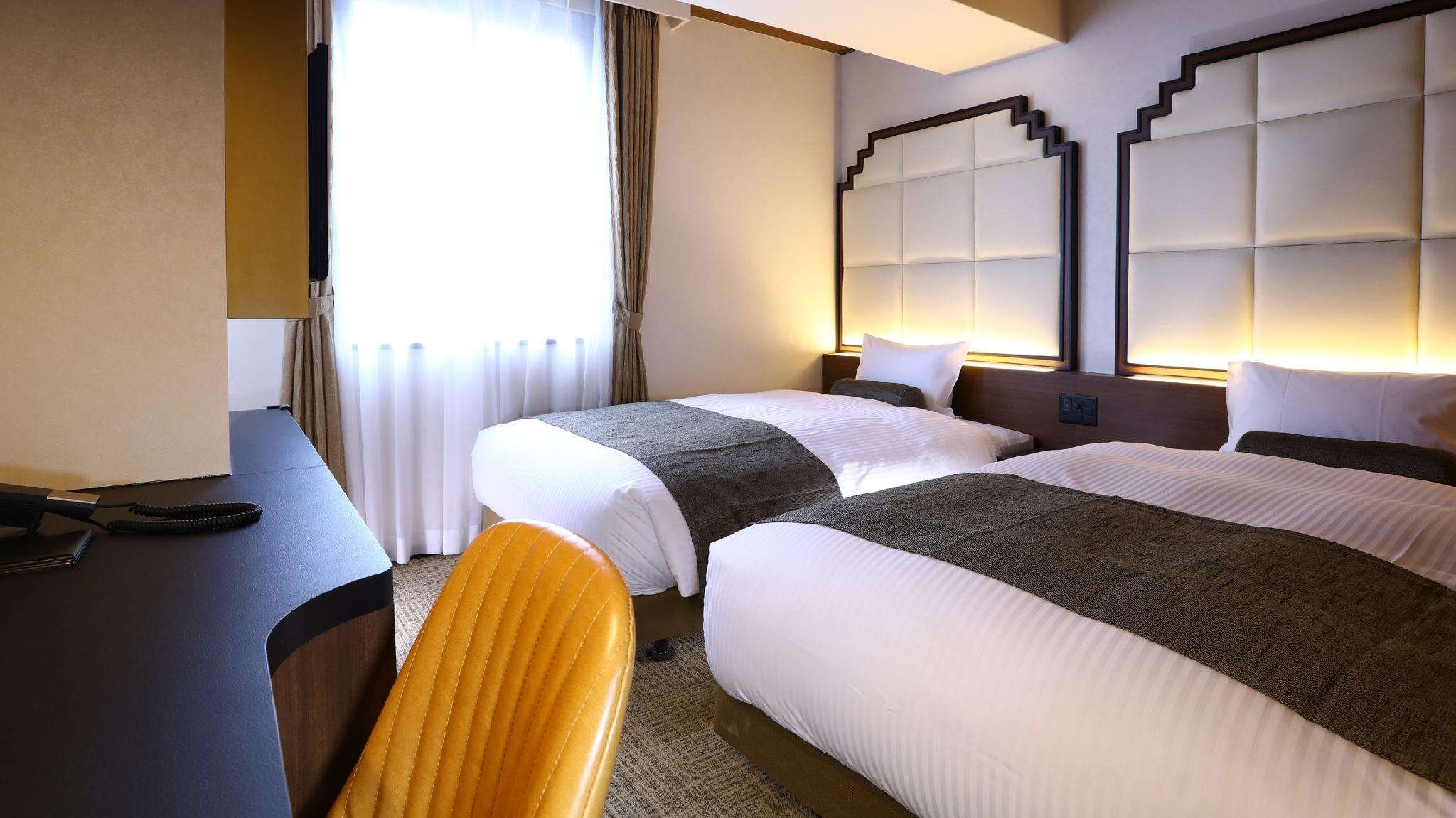 Standard, Twin Beds, Smoking