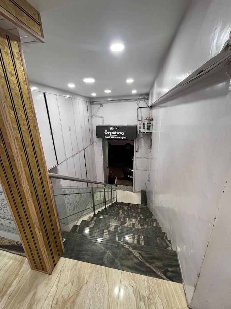 Hotel Broadway Colaba Mumbai 40/50