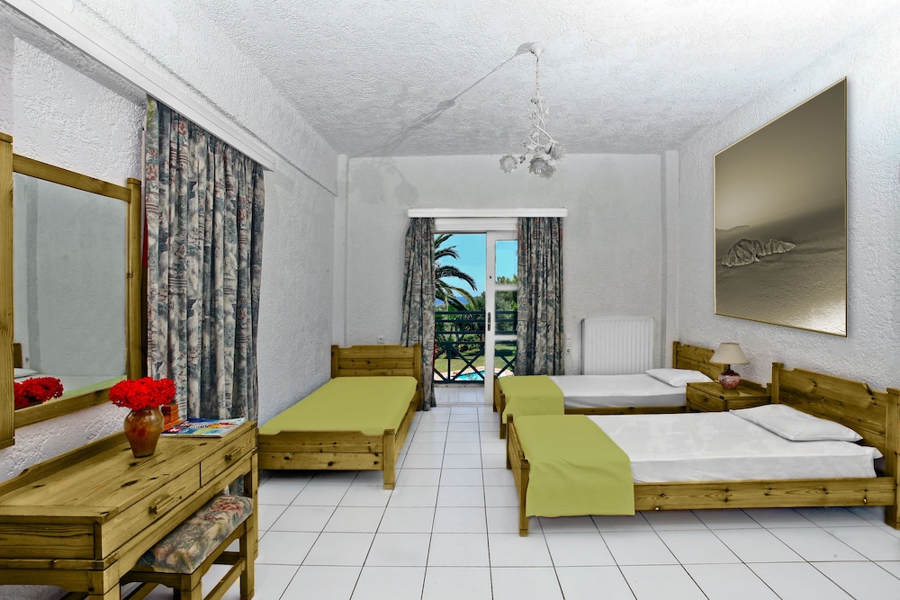 Classic Studios And Apartments 39/70