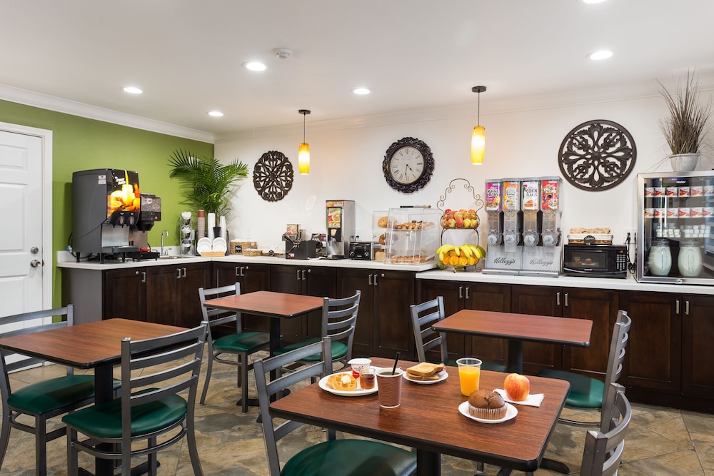 Rodeway Inn San Jose HWY-101 Tully Rd Exit 22/27