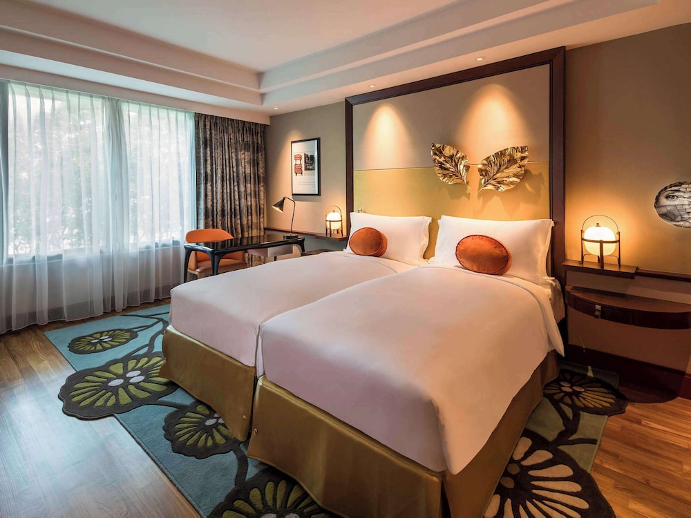 LUXURY, TWIN BEDS, GARDEN VIEW