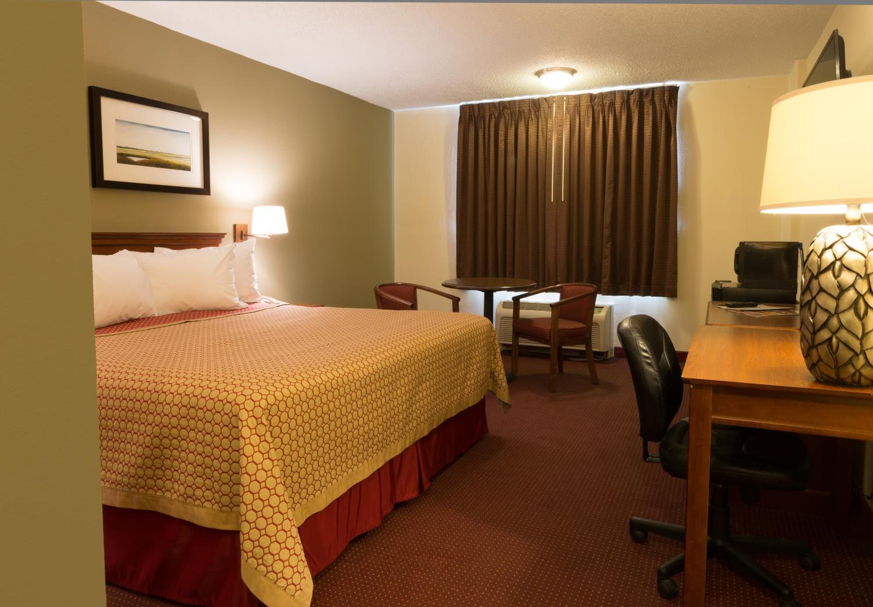 Economy, King Bed