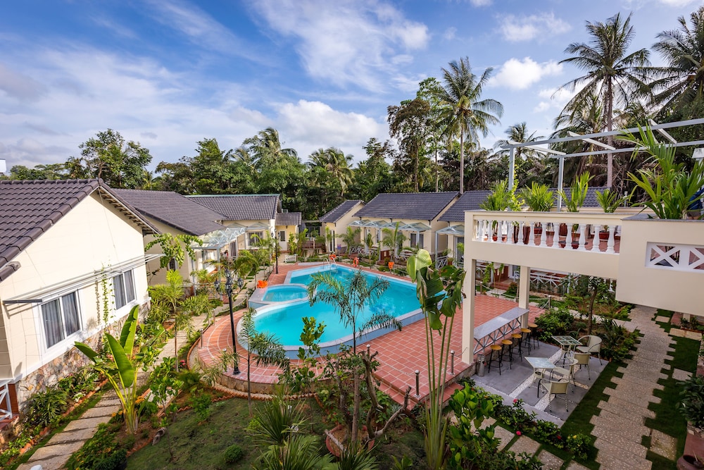 Blue Paradise Resort 62/67