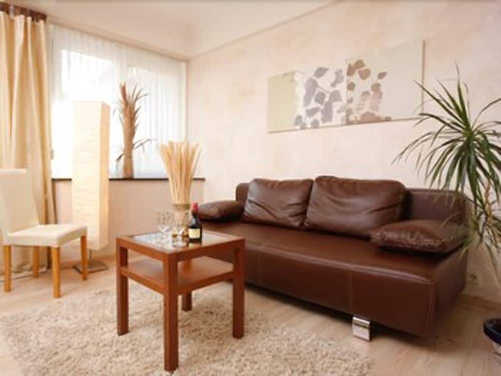 Arthotel ANA Residence 50/75