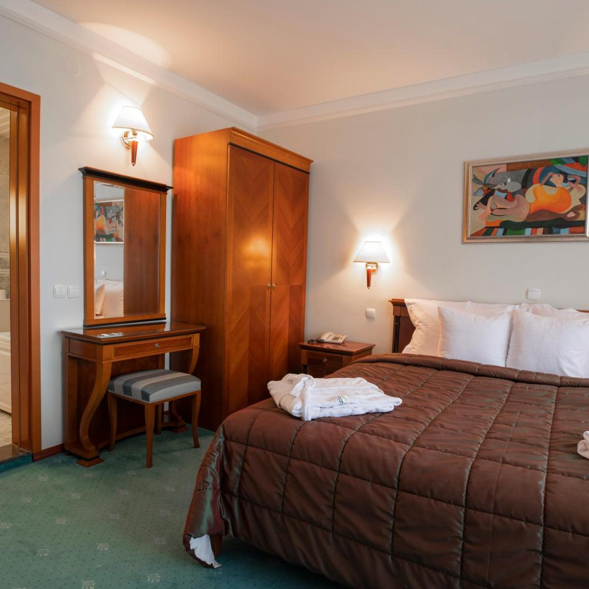 Metropol Hotel 13/54