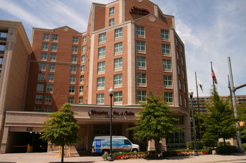 Hampton Inn & Suites Arlington Crystal City DCA 64/64