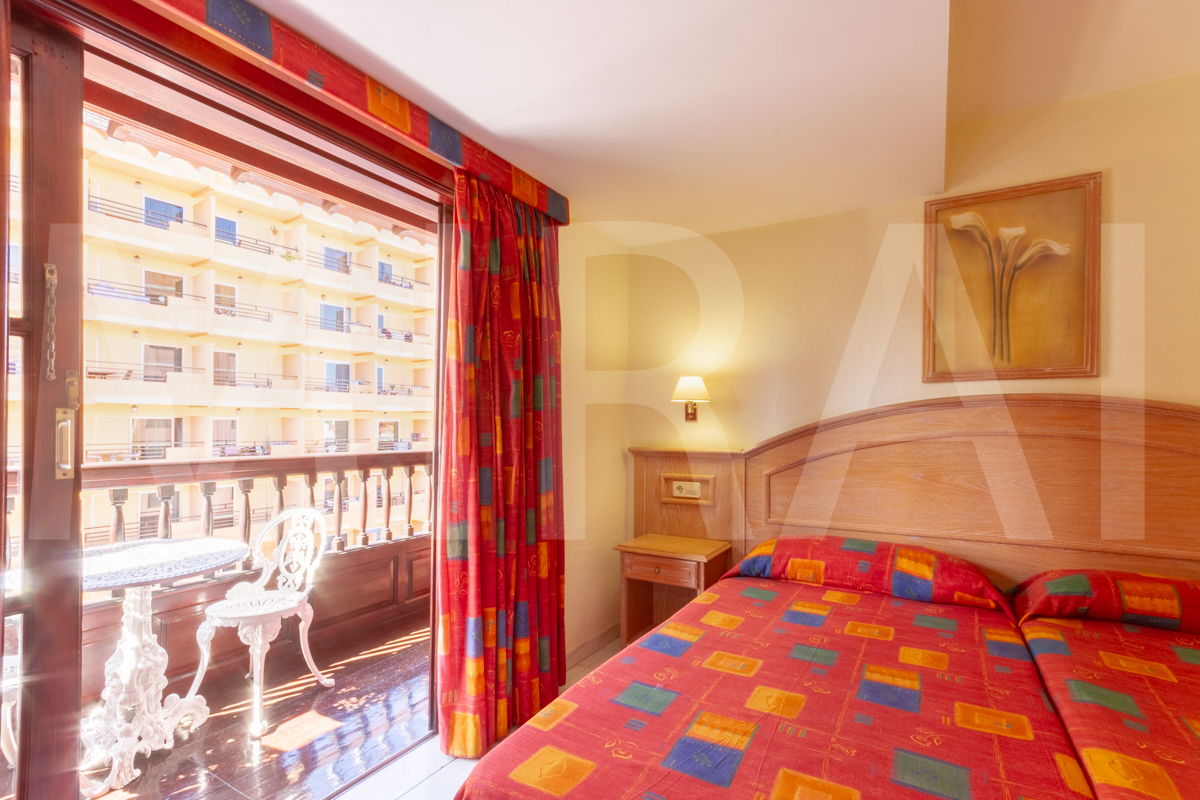 Hotel Tropical 46/56
