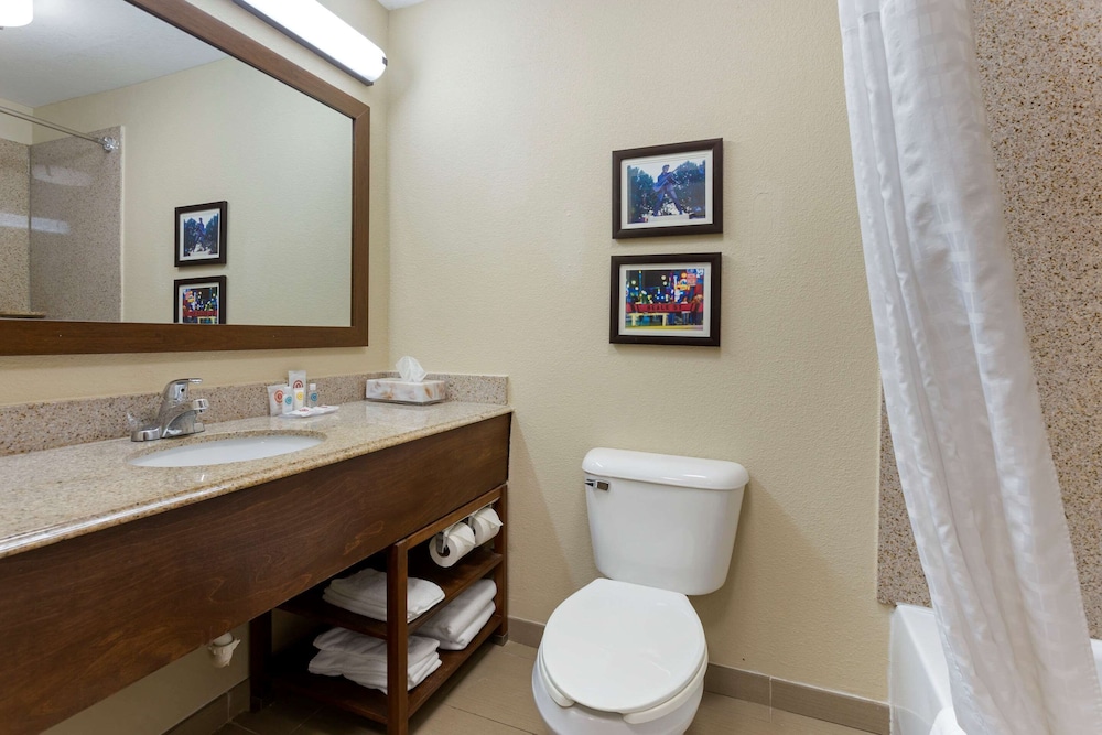 Comfort Inn Marion 18/40