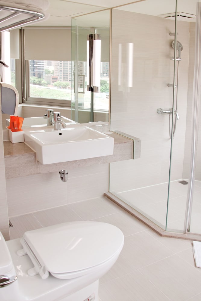 Holiday Inn Express Taoyuan 20/71