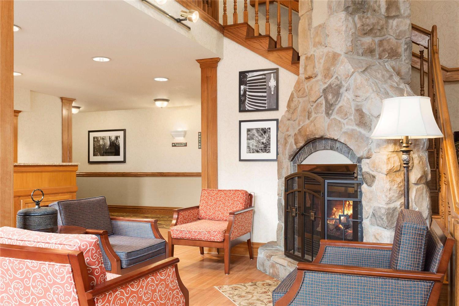 Country Inn & Suites by Radisson Lincoln North Hotel and Conference Center NE 14/22