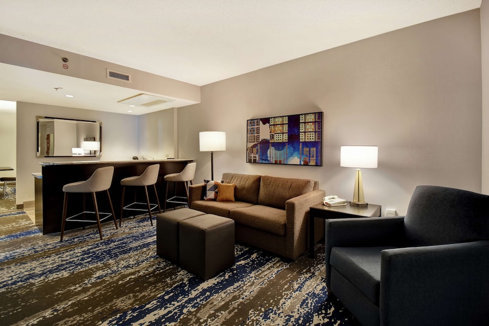 Embassy Suites Charleston 30/58