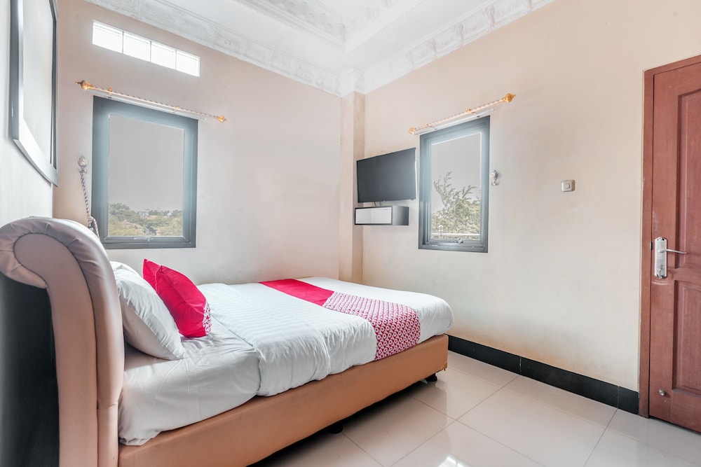 Fallinda Hotel 16/32